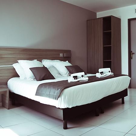 Le Cay Hotell Roquebrune-sur Argens Rum bild