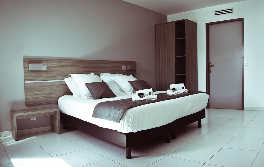 Le Cay Hotell Roquebrune-sur Argens Rum bild