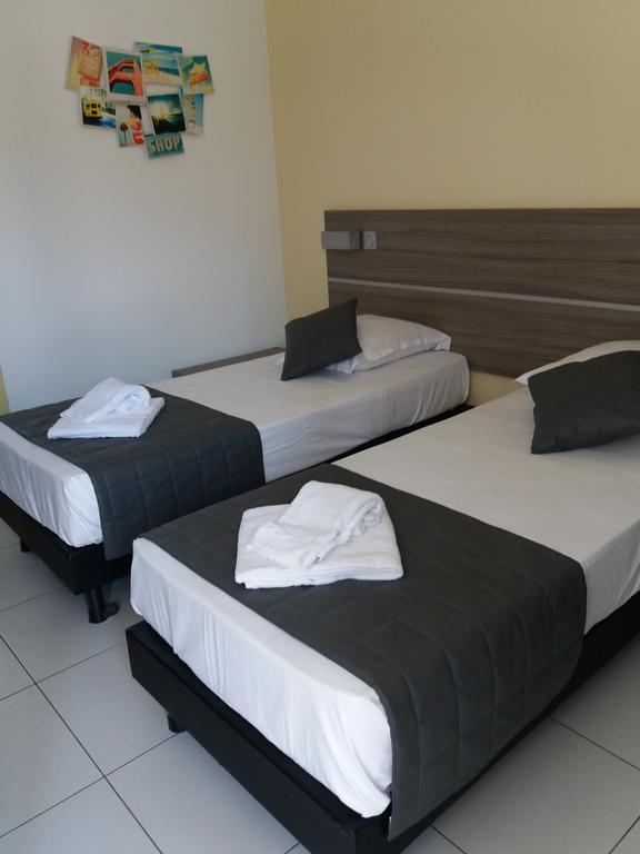 Le Cay Hotell Roquebrune-sur Argens Exteriör bild