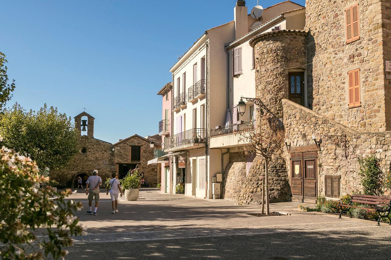 Le Cay Hotell Roquebrune-sur Argens Exteriör bild